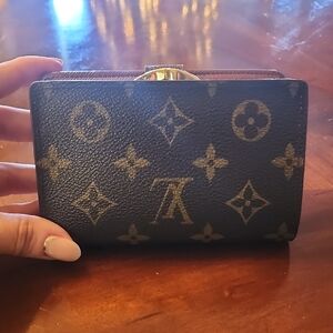 Louis Vuitton Kisslock Wallet